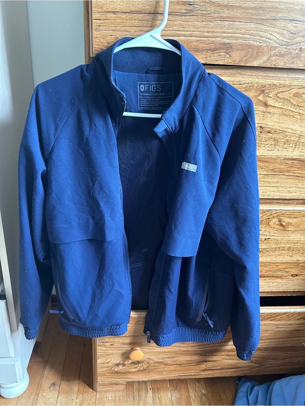 FIGS Sydney Scrub Jacket